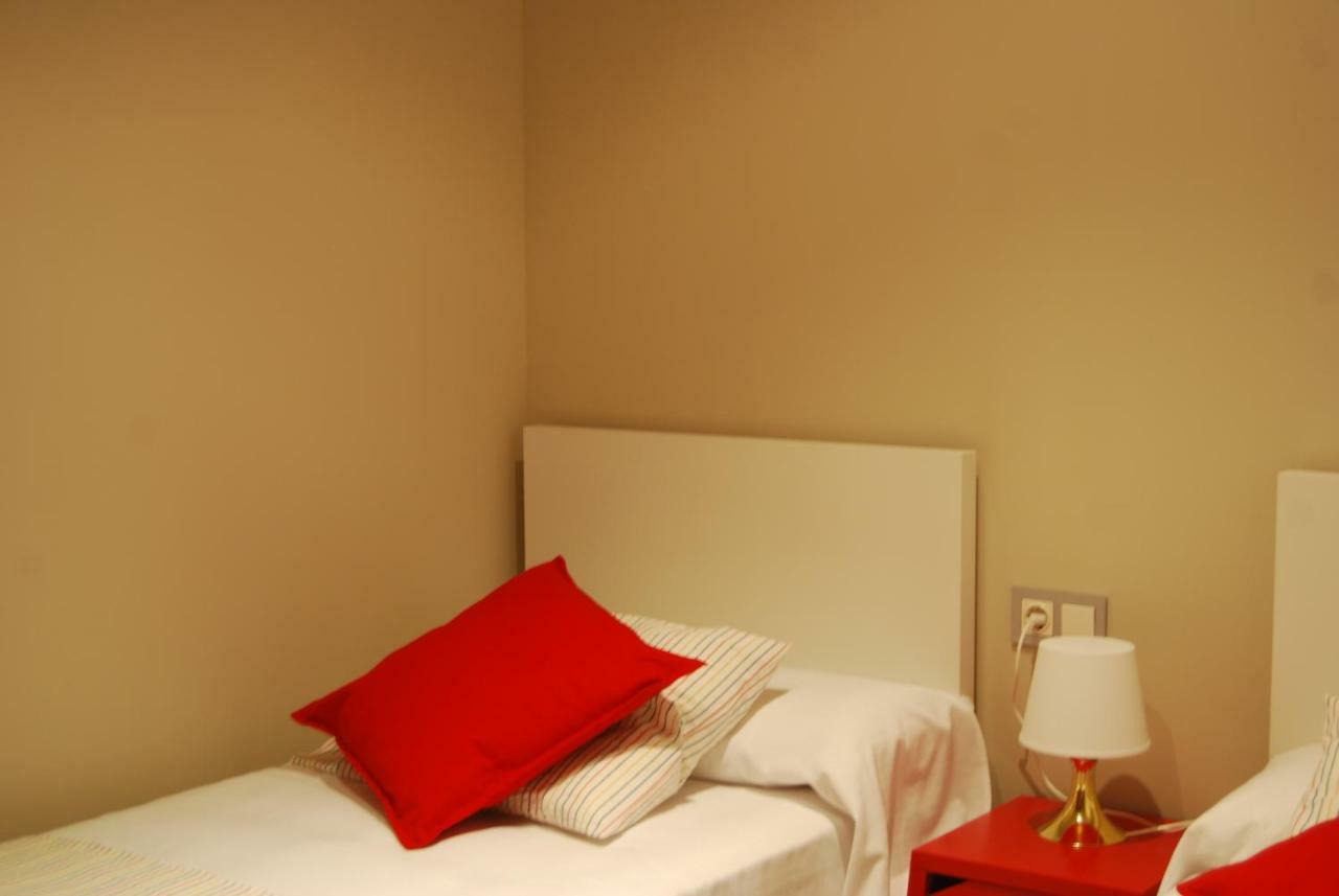 Centrico Nuevo Dos Banos Parking Apartment เซบีญา ภายนอก รูปภาพ