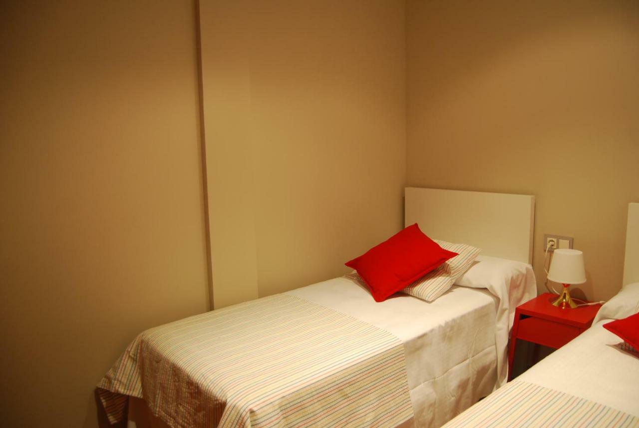 Centrico Nuevo Dos Banos Parking Apartment เซบีญา ภายนอก รูปภาพ